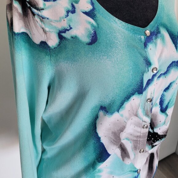 White House Black Market Women's Aqua Floral Embellished Button Up Cardigan (XL) - Picture 6 of 10